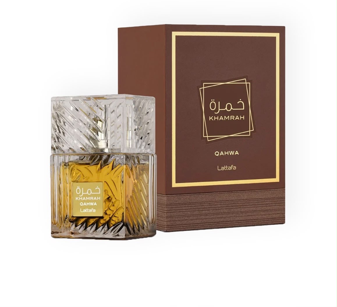 Parfum Khamrah Qahwa Lattafa, flacon en verre taillé doré avec son coffret brun et or